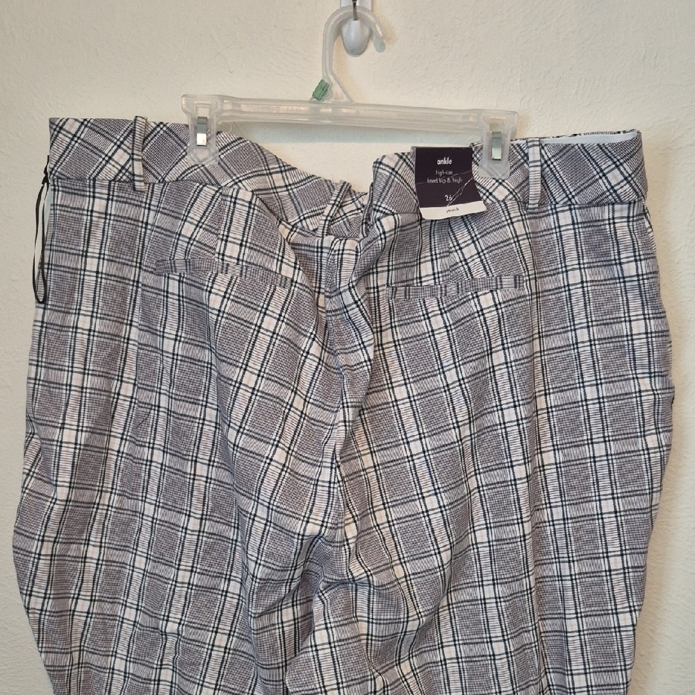 Ava & Viv Gray Plaid Ankle Pants - Picture 6 of 8
